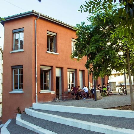La Maison Rouge - Backpacker Hostel Сент-Етьєн Екстер'єр фото