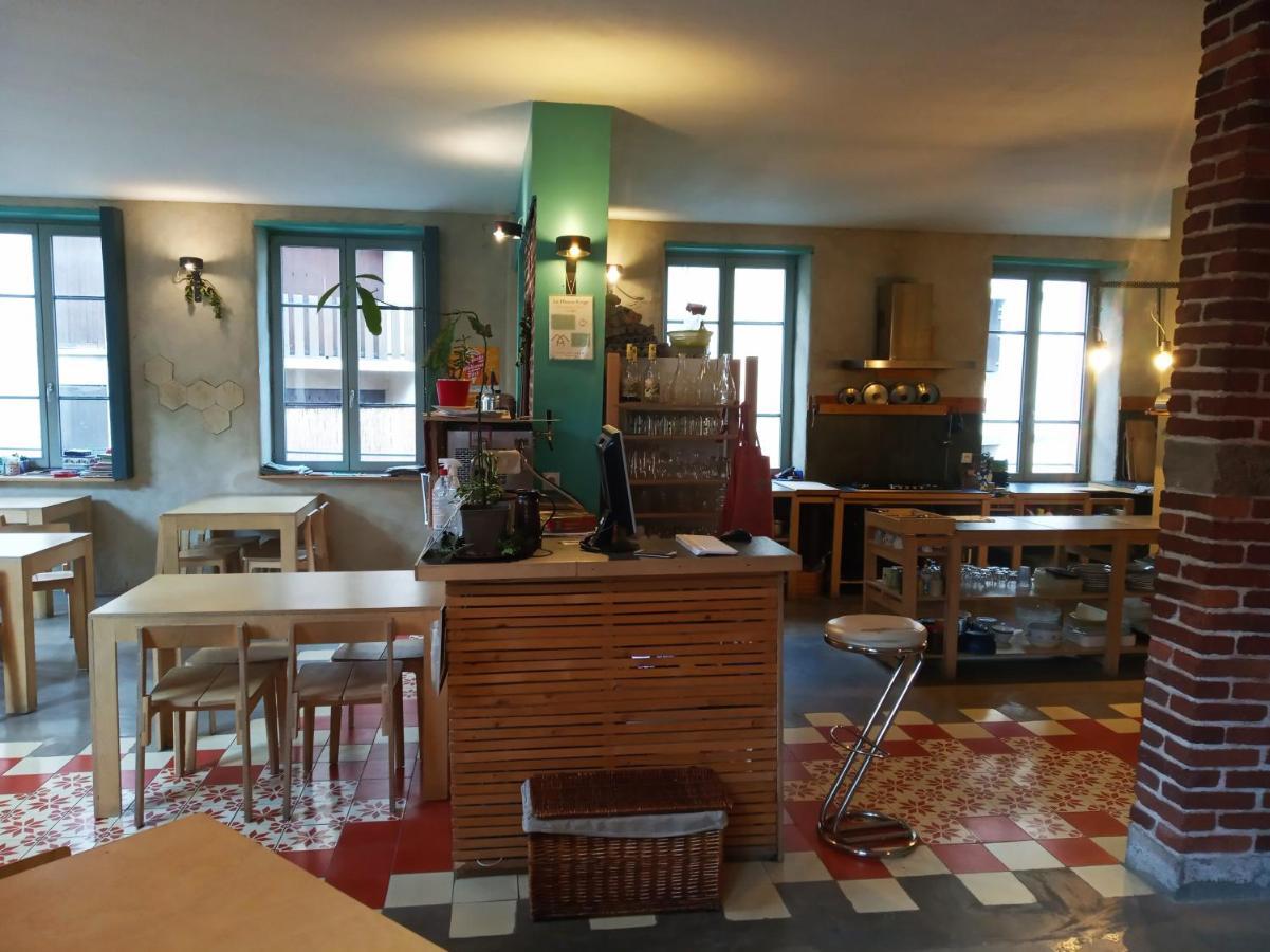 La Maison Rouge - Backpacker Hostel Сент-Етьєн Екстер'єр фото