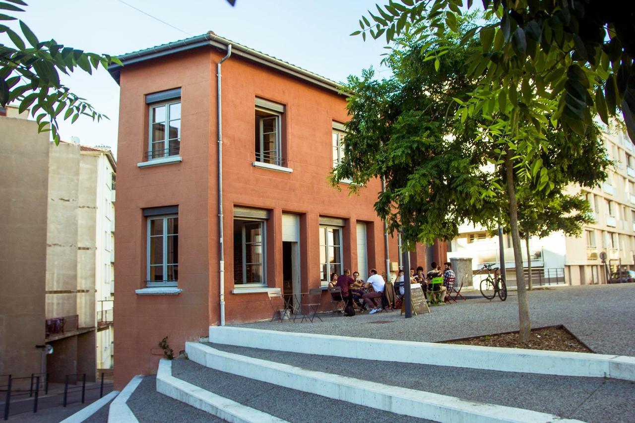 La Maison Rouge - Backpacker Hostel Сент-Етьєн Екстер'єр фото
