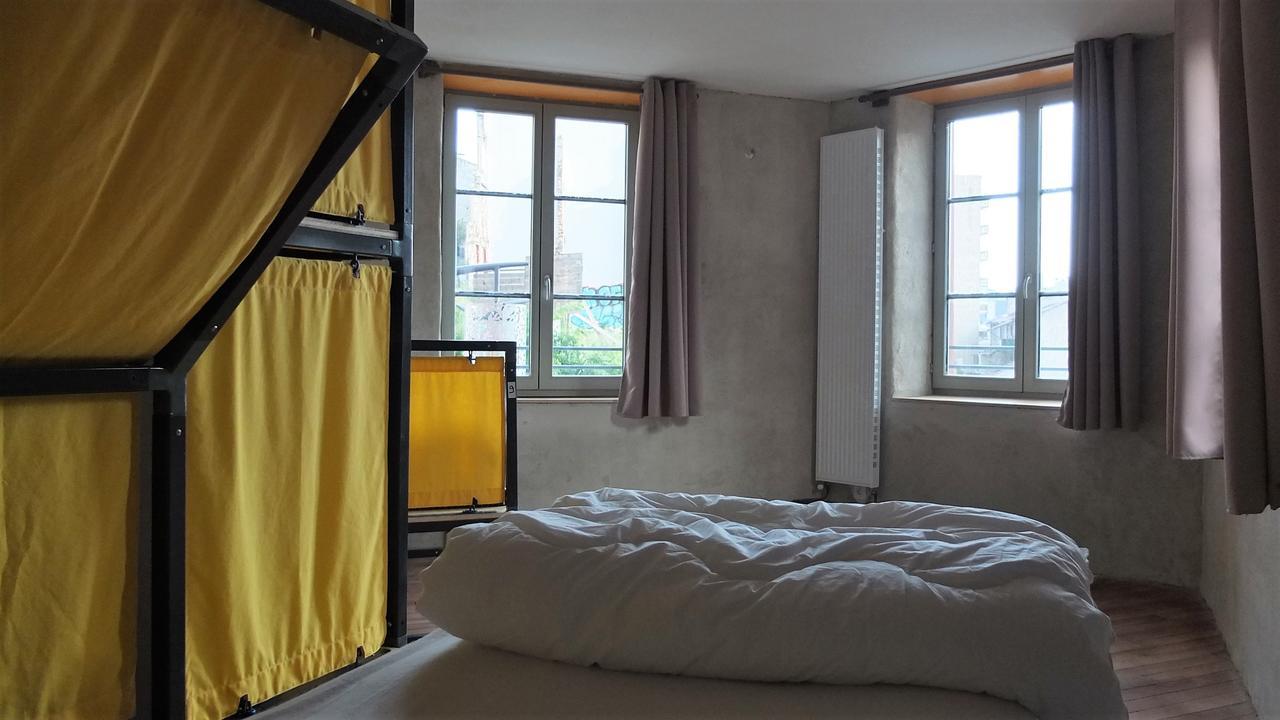 La Maison Rouge - Backpacker Hostel Сент-Етьєн Екстер'єр фото